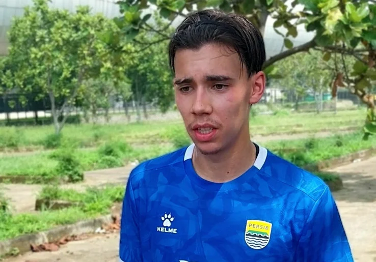 Dion Markx Bicara Persaingan di Persib dan Coffee Shop di Bandung