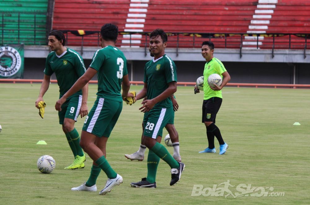 Osvaldo Haay Ikut Latihan, Persebaya Belum Pastikan Masa Depannya