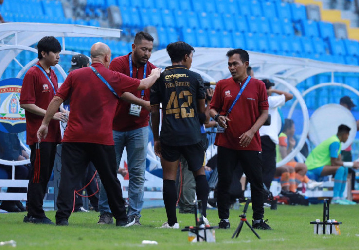 H-1 Semifinal Championship Series Liga 1, Madura United Ditinggal Pelatih