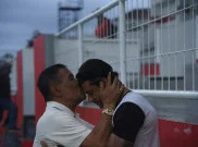 Umuh Muchtar Teteskan Air Mata Saat Bertemu Mantan Para Pemain Persib di Malut United