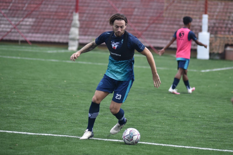 Dipanggil Timnas, Marc Klok Berharap Solusi Terbaik agar Bisa Perkuat Persib