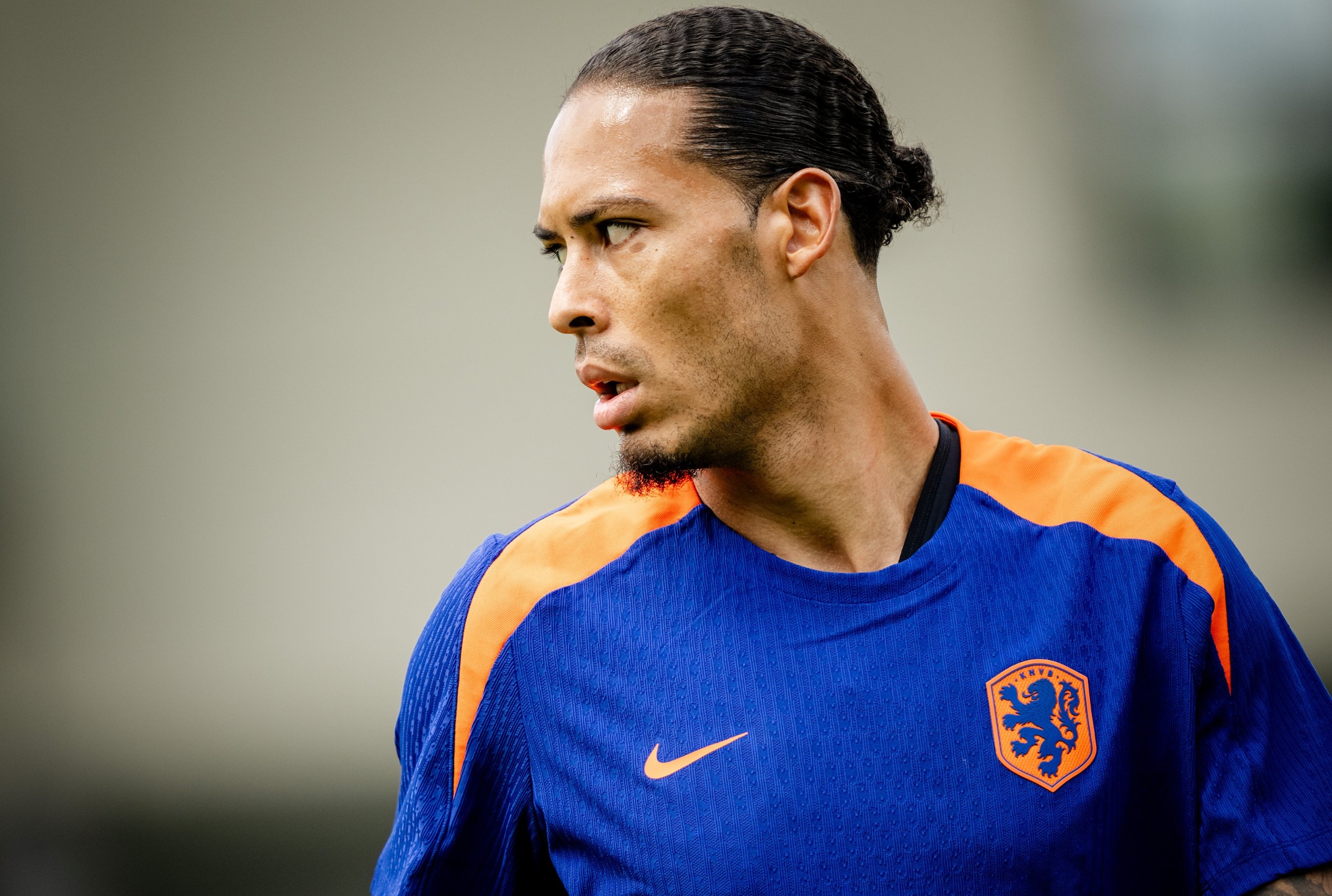 Frenkie de Jong Absen di Euro 2024, Jan Olde Sebut Virgil van Dijk Jadi Tulang Punggung Belanda