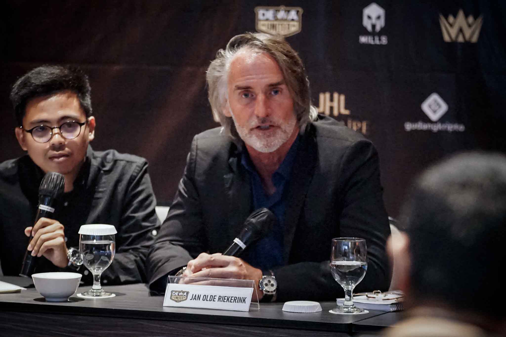 Bukan Total Football, Jan Olde Riekerink Bawa Filosofi Ini di Dewa United FC