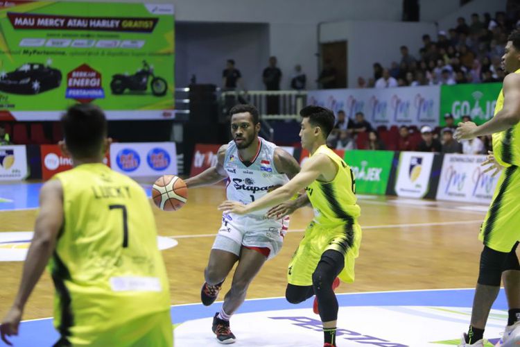 Fictor Roring: Tinggi Badan Pemain Asing Stapac Jakarta Mencurigakan