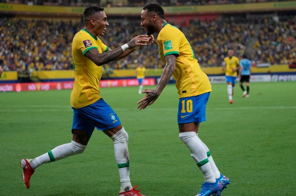 Piala Dunia 2022: Neymar Dihujani Kritik, Raphinha Pasang Badan Serang Fans Brasil