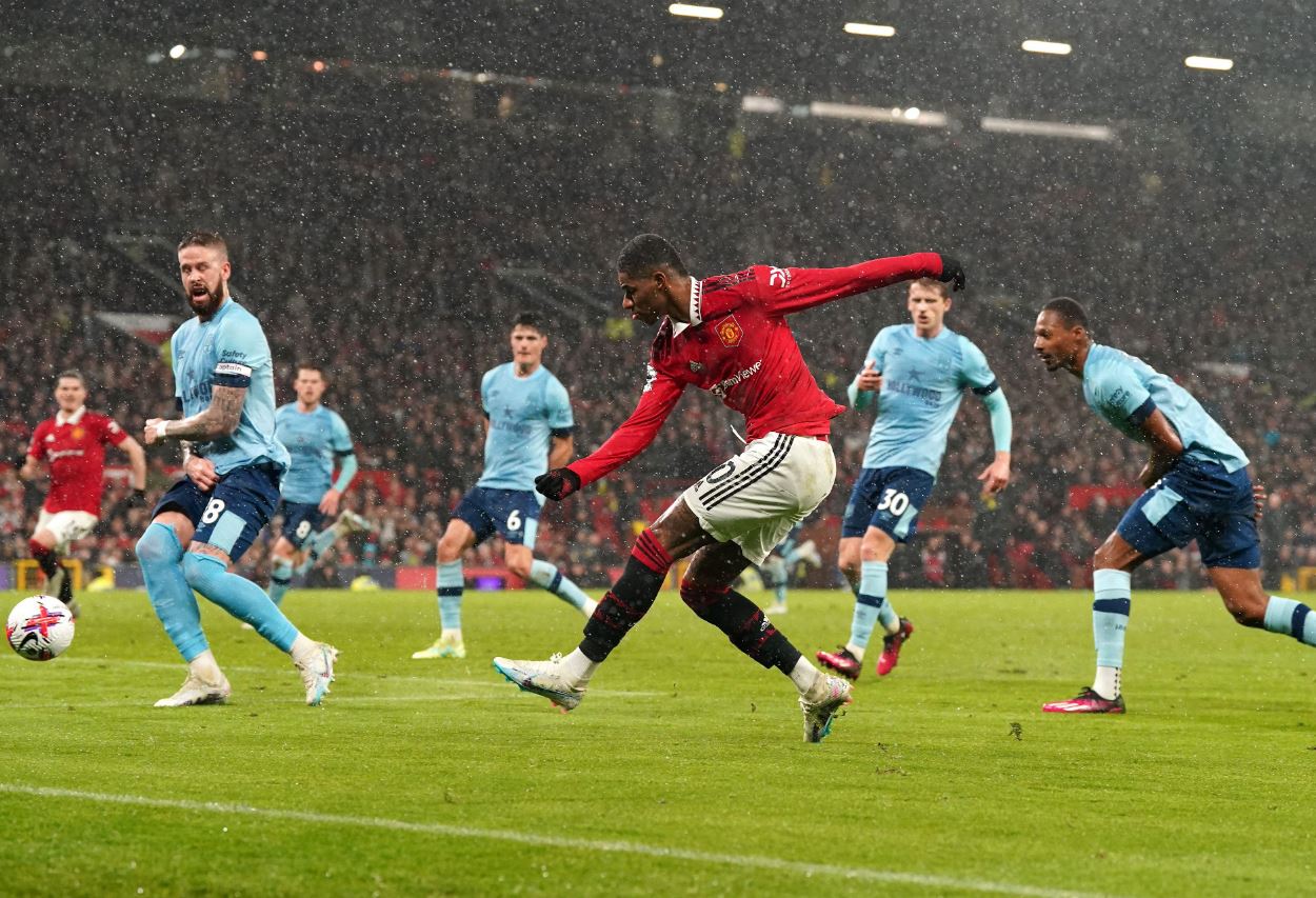 Samai Rekor Legenda Klub, Gol Marcus Rashford Juga Jaga Keangkeran Old Trafford 