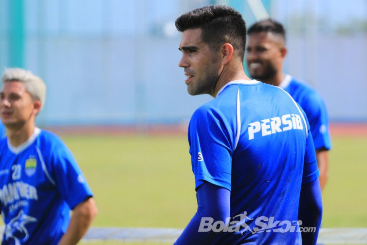 Persib Bandung Berpisah dengan Zulham Zamrun dan Fabiano Beltrame