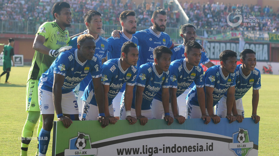 Permintaan Maaf Kiper Persib Atas Kekalahan dari Madura United