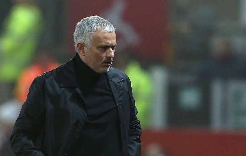 Manchester United Ditahan Arsenal, Jose Mourinho Berikan Pesan Menohok untuk Gary Neville