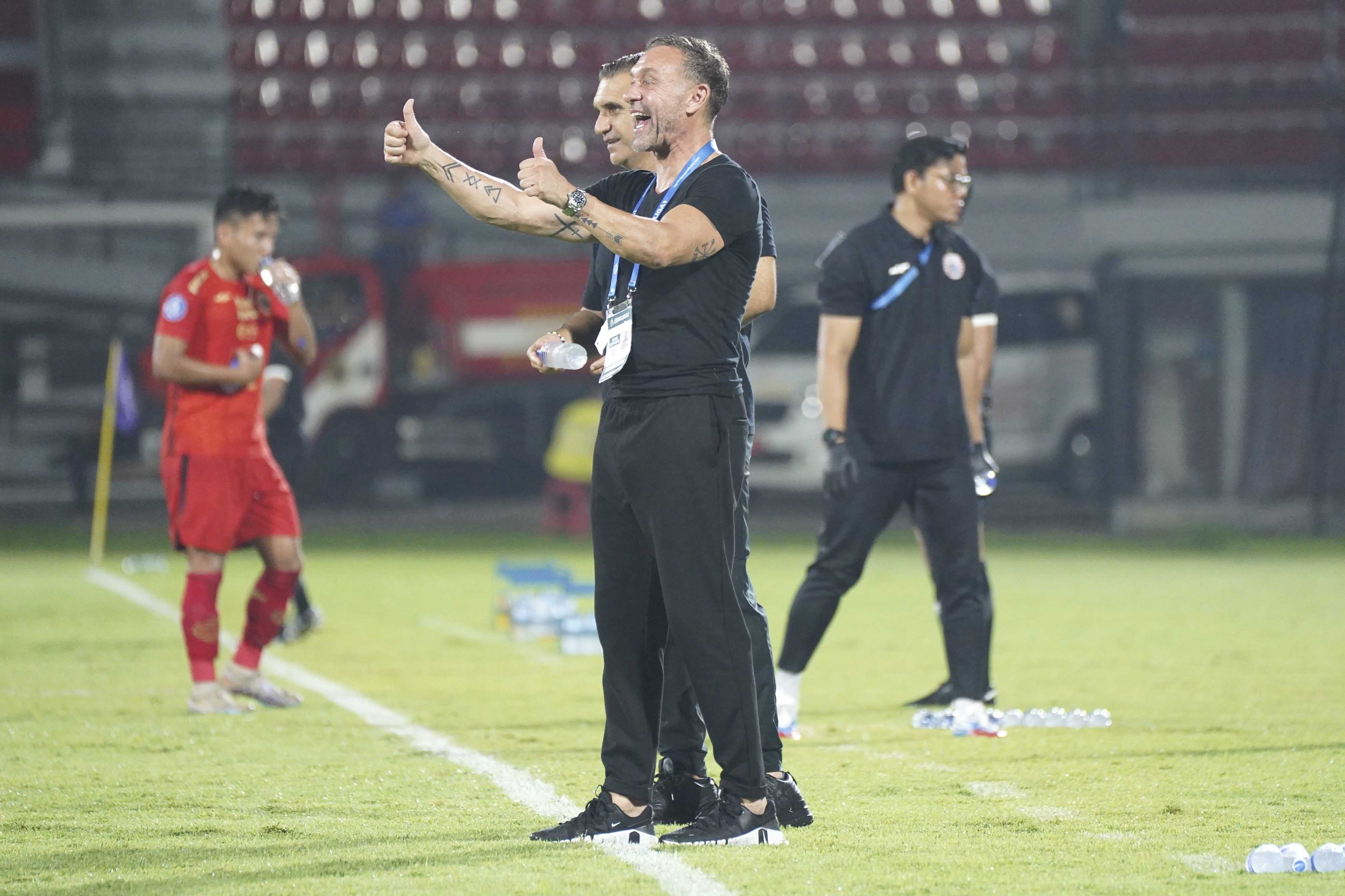Thomas Doll Lega Persija Lewati Periode Sulit, Jadi Modal Hadapi Persib