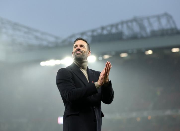 Didepak Manchester United, Ruud van Nistelrooy Sakit Hati