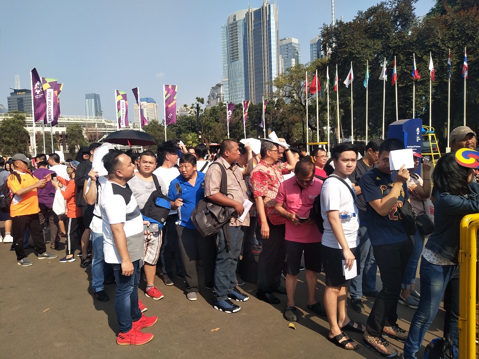Mesin X-Ray Rusak, Penonton Asian Games 2018 Dipaksa Berjemur di Istora Senayan