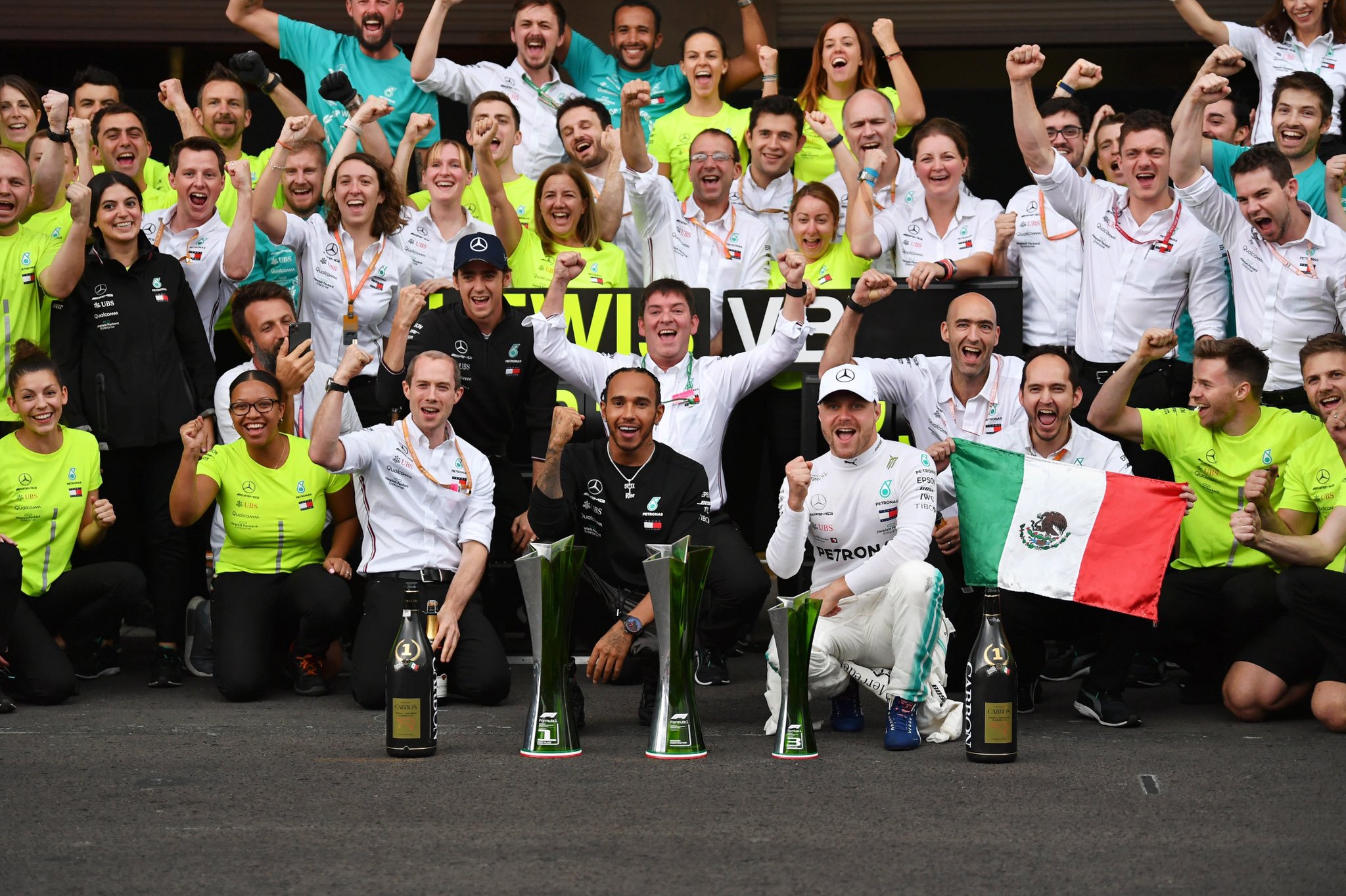 Lewis Hamilton Ternyata Ganti Gaya Balap Saat Menang GP Meksiko