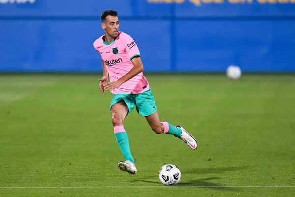 Sergio Busquets Butuh Waktu Berjam-jam untuk Jelaskan Kebobrokan Barcelona Musim Lalu