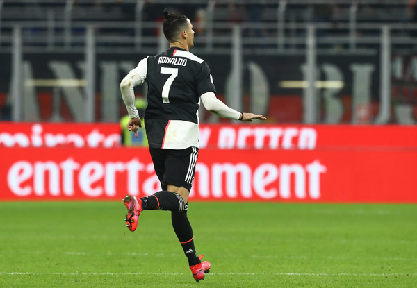 PSG Ingin Bajak Cristiano Ronaldo dari Juventus