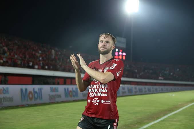 Pandangan Teco soal Peminjaman Melvin Platje ke Klub Belanda