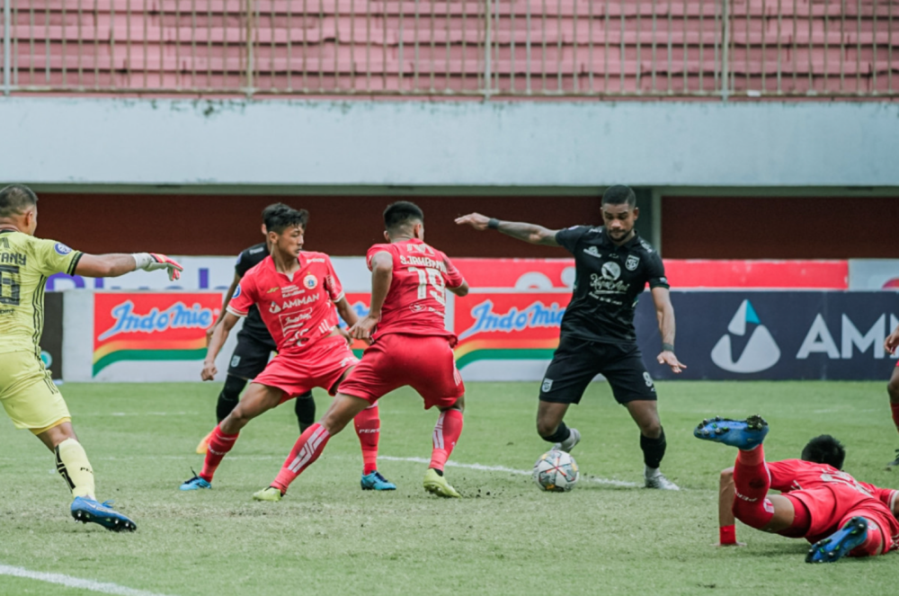 Aji Santoso Puas Persebaya Jaga Dominasi atas Persija