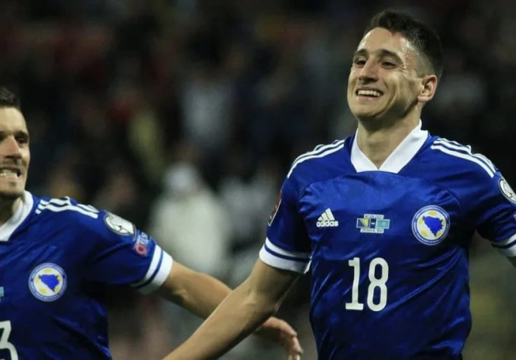 Gelandang Bosnia dan Herzegovina Luka Menalo Diklaim Menuju Persib Bandung