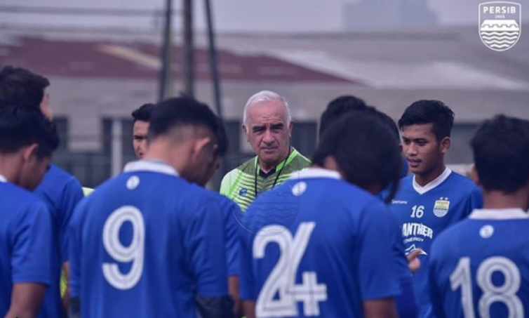 Kunci Sukses Persib Jadi Tim dengan Pertahanan Terbaik