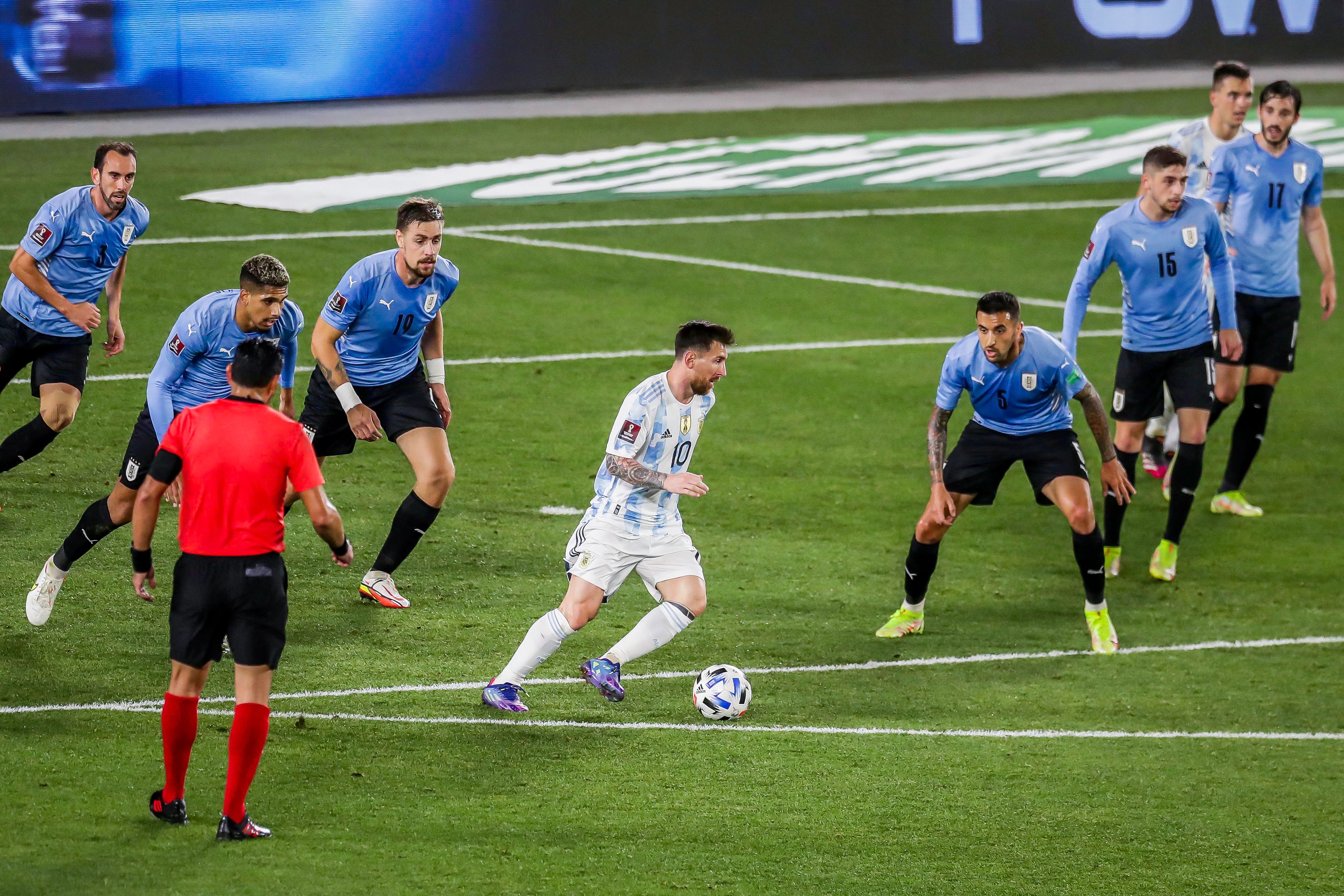 Lionel Messi Ukir Rekor Internasional, Tatap Catatan Legenda Real Madrid