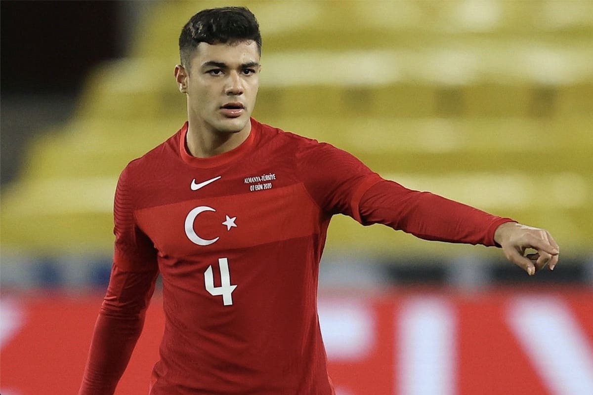 Ozan Kabak Bisa Jadi Kandidat Kapten Liverpool