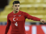 Ozan Kabak Bisa Jadi Kandidat Kapten Liverpool