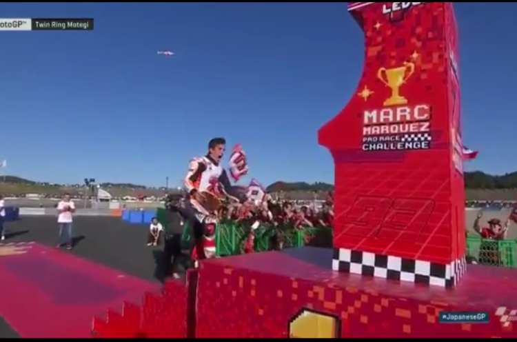 Marc Marquez Lakukan Selebrasi Juara Dunia dengan Main Video Game