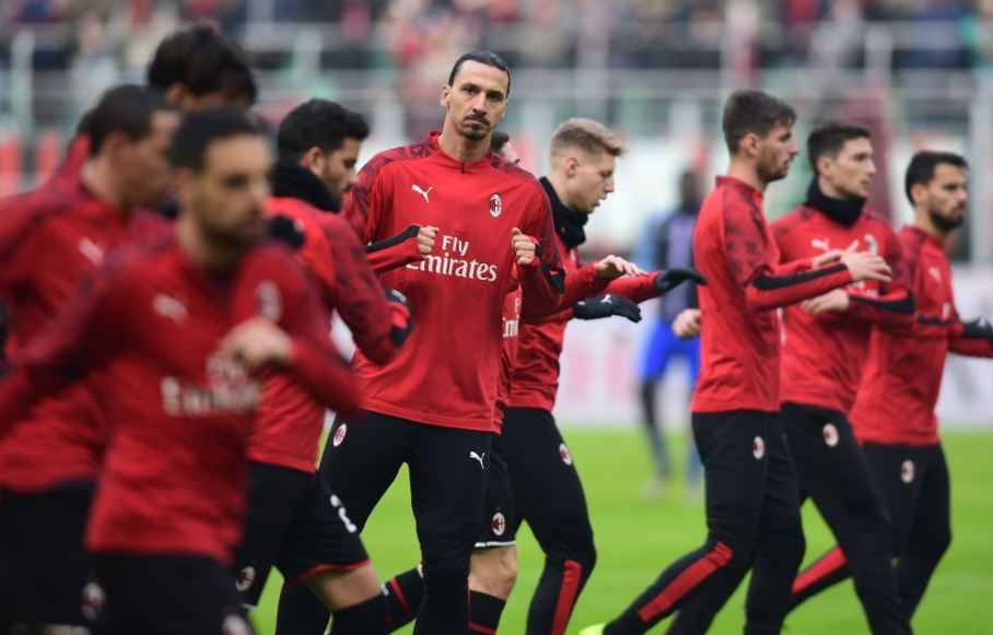 Cuci Gudang, AC Milan Lepas Dua Bek pada Januari 2021