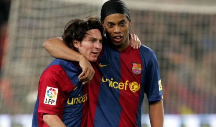 Ronaldinho Restui Kepindahan Messi ke PSG