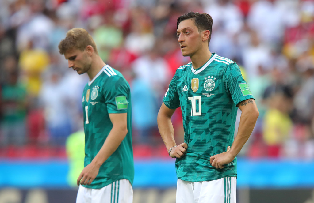 Mesut Ozil dan 5 Pemain yang Pensiun Dini di Level Internasional