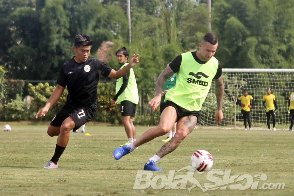 Sedih Tak Bisa Pulang karena Australia Lockdown, Bek Asing PSS Sleman Selipkan Doa