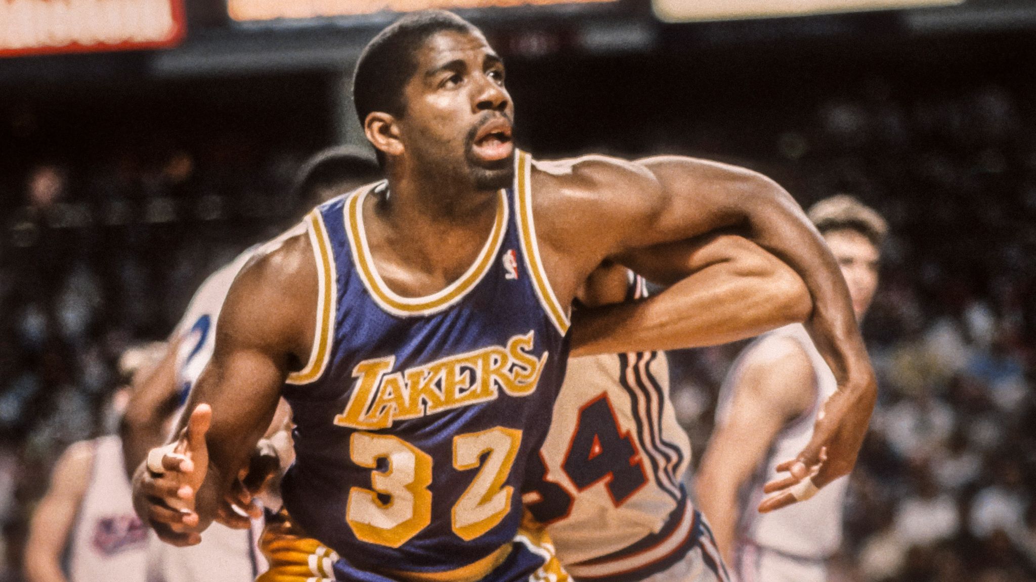 Ikuti Jejak Michael Jordan, Magic Johnson Segera Rilis Film Dokumenter