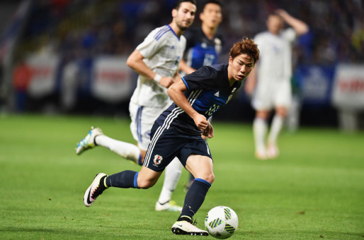 Takuma Asano Tak Dapat Izin Kerja Di Arsenal