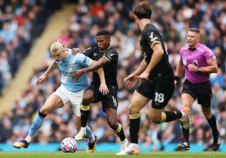 Prediksi dan Statistik Burnley vs Manchester City: Potensi The Citizens Naik ke Puncak Klasemen, Menggeser Arsenal