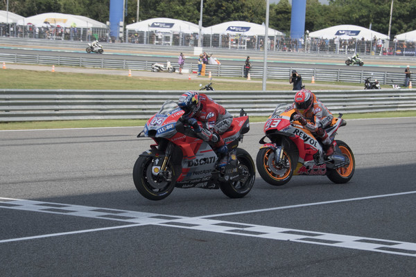 Berpeluang Kunci Gelar di MotoGP Thailand, Marc Marquez Waspadai Andrea Dovizioso 