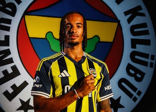Archie Brown Ungkap Alasan Batal Gabung AC Milan pada Detik-Detik Akhir Transfer