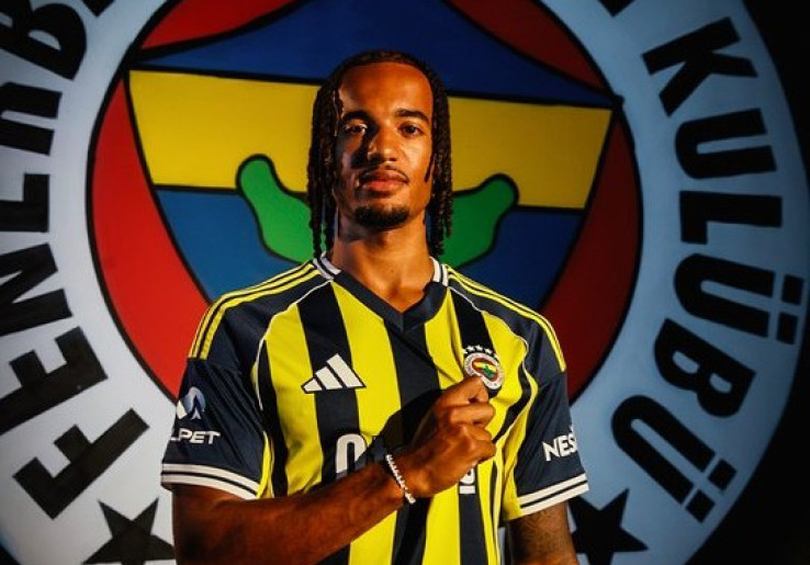 Archie Brown Ungkap Alasan Batal Gabung AC Milan pada Detik-Detik Akhir Transfer