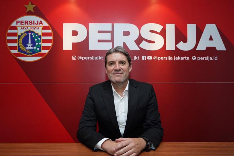Persija Sempat Tergoda dengan Luis Milla Sebelum Pilih Julio Banuelos