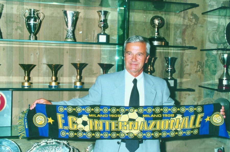 Pelatih Inter Milan yang Persembahkan Gelar Piala UEFA 1998 Meninggal Dunia