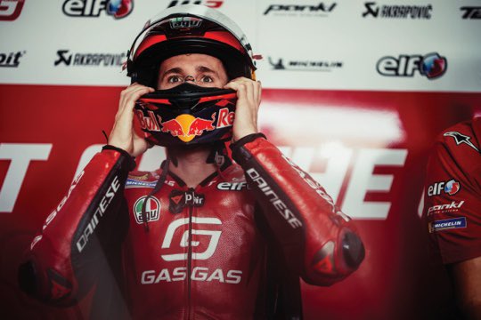 Aleix Espargaro Akui Sempat Menangis Adiknya Didepak KTM
