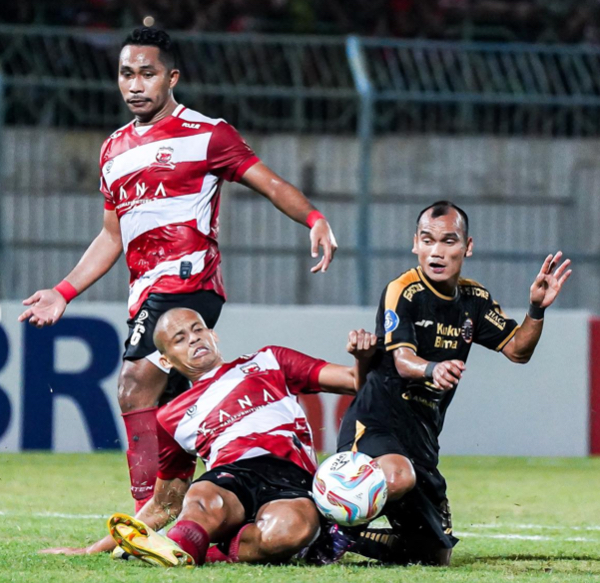 Hasil Liga 1: Kalahkan Persija, Madura United ke Puncak Klasemen