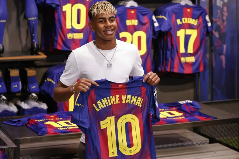 Berikan Nomor 10 kepada Lamine Yamal, Barcelona Raup Rp189 Miliar