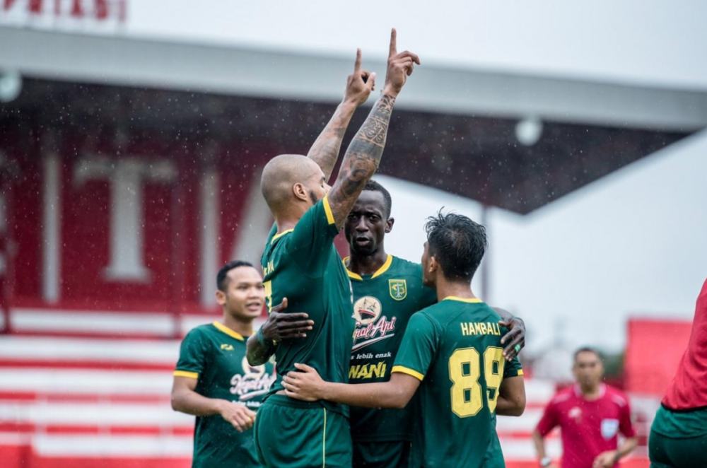 Dua Kartu Merah Keluar, Persebaya Tekuk Arema FC 4-2 untuk Tantang Persija di Final