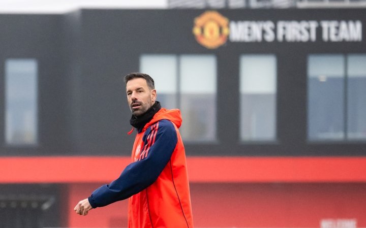 Ruben Amorim Belum Berkomunikasi dengan Ruud van Nistelrooy