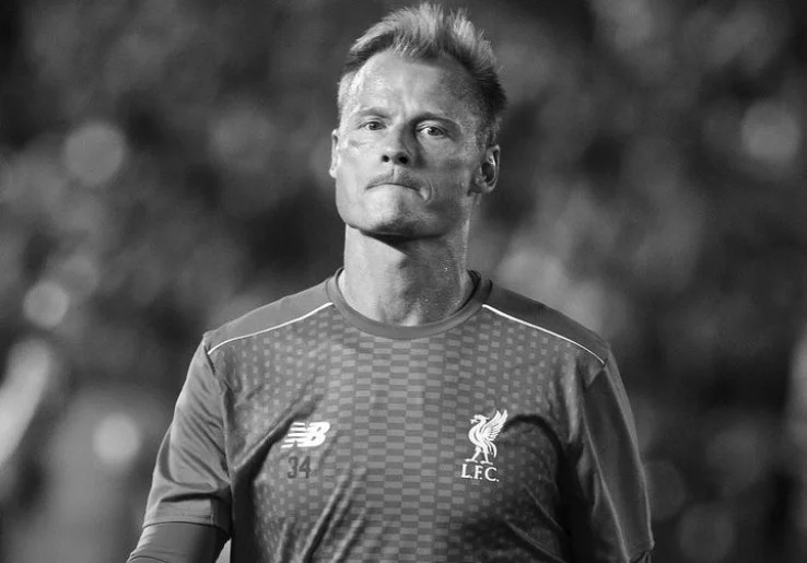 Mengenang Alexander Manninger, Mantan Kiper Arsenal dan Juventus yang Kembali Menjadi Tukang Kayu
