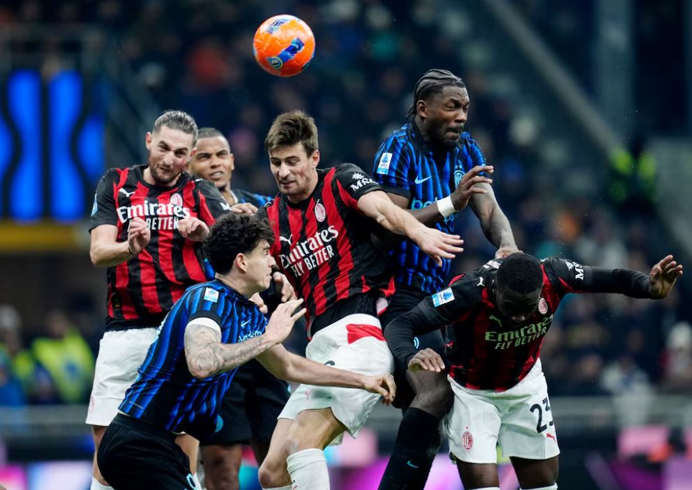 Kalah dari Milan, Inter Punya Masalah Hadapi Serangan Balik