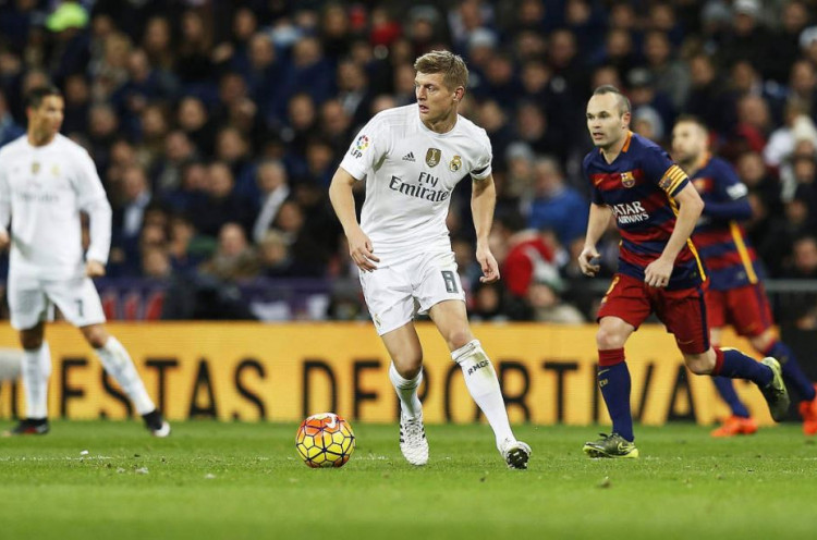 Toni Kroos Akui Real Madrid Bersenang-senang di Atas Penderitaan Barcelona 