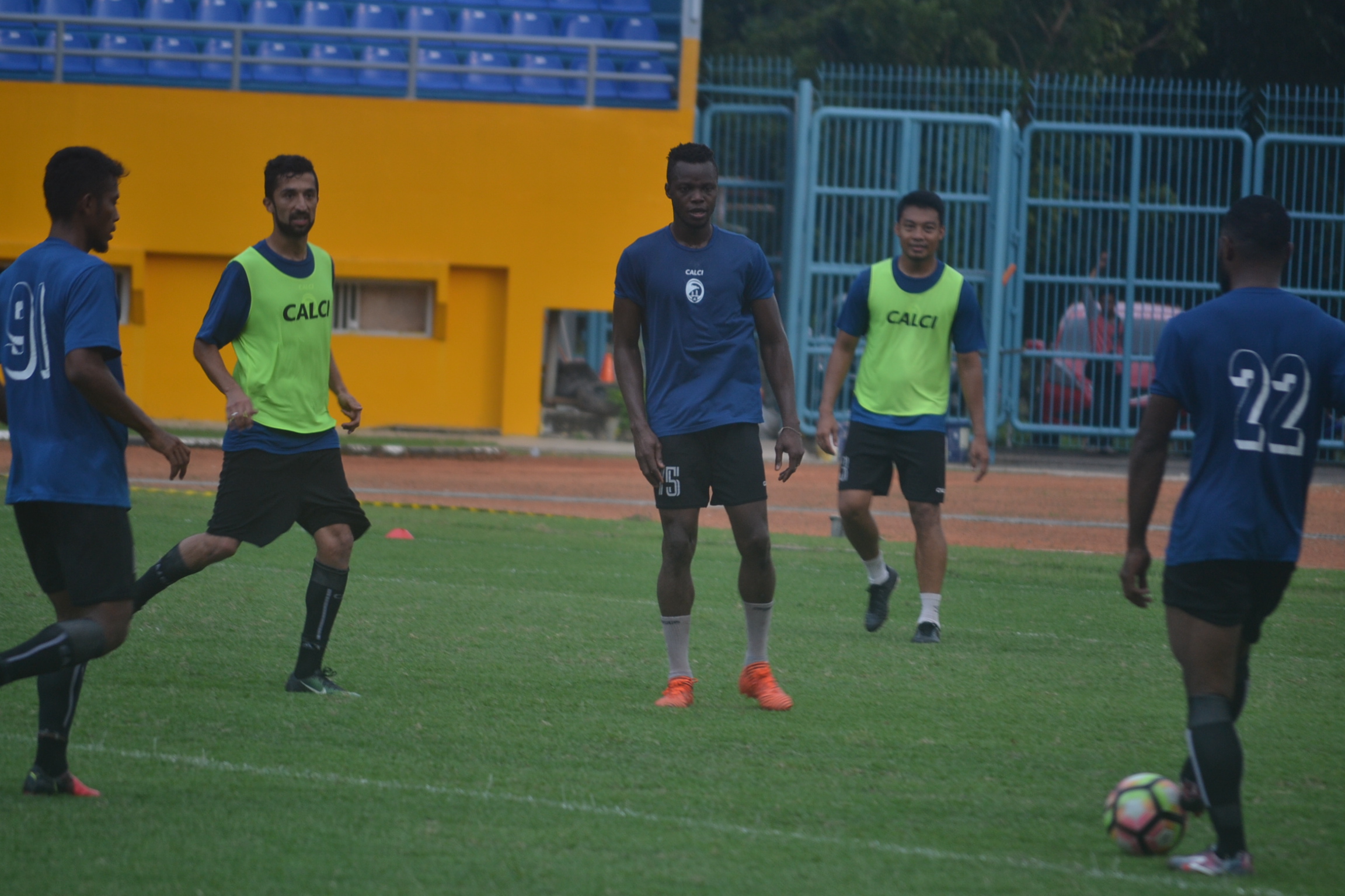 Hamka Hamzah dkk. Menenangkan Diri Lebih Lama Usai Ditahan Persipura