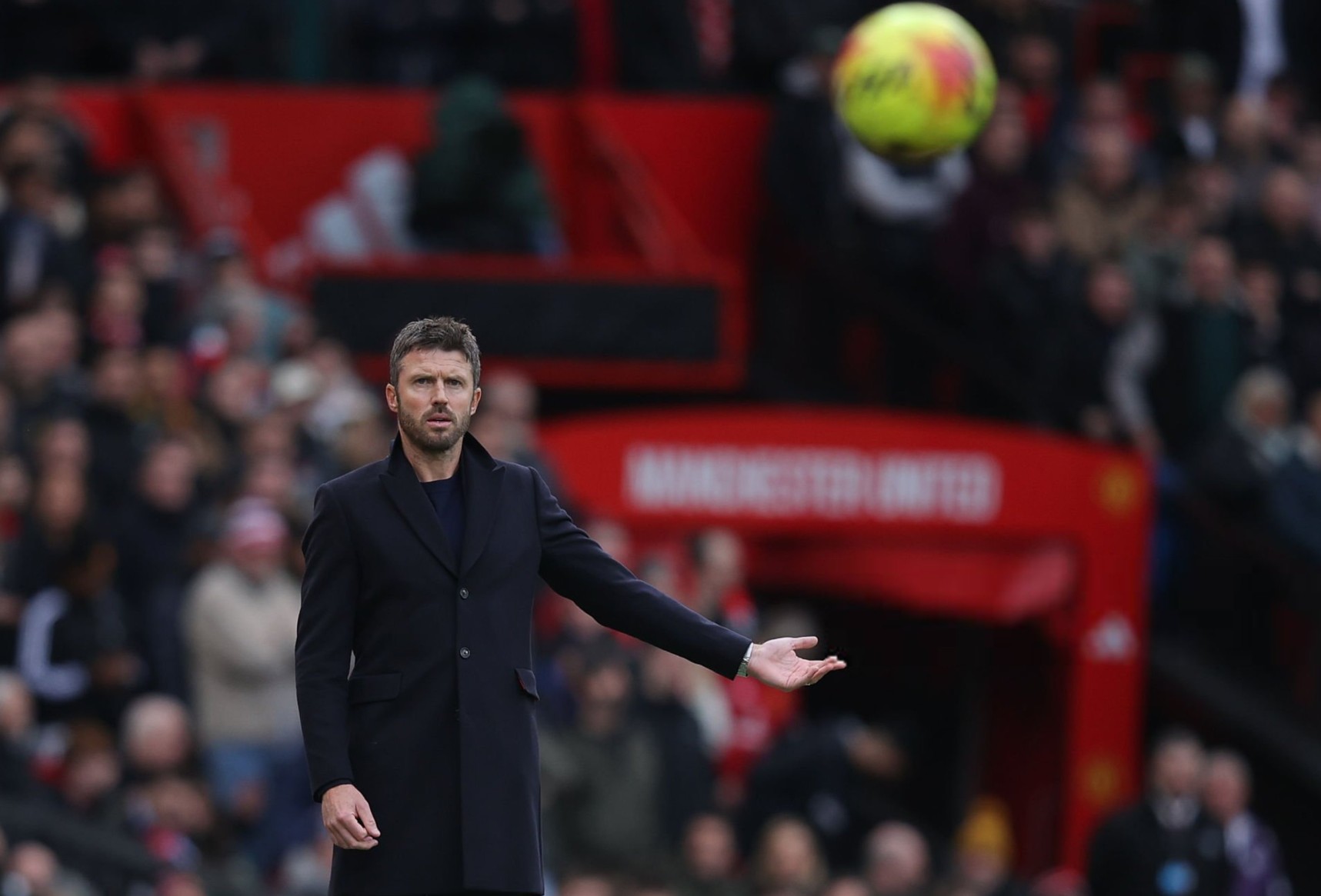Bawa Manchester United Bungkam Manchester City, Michael Carrick Ukir Catatan Spesial
