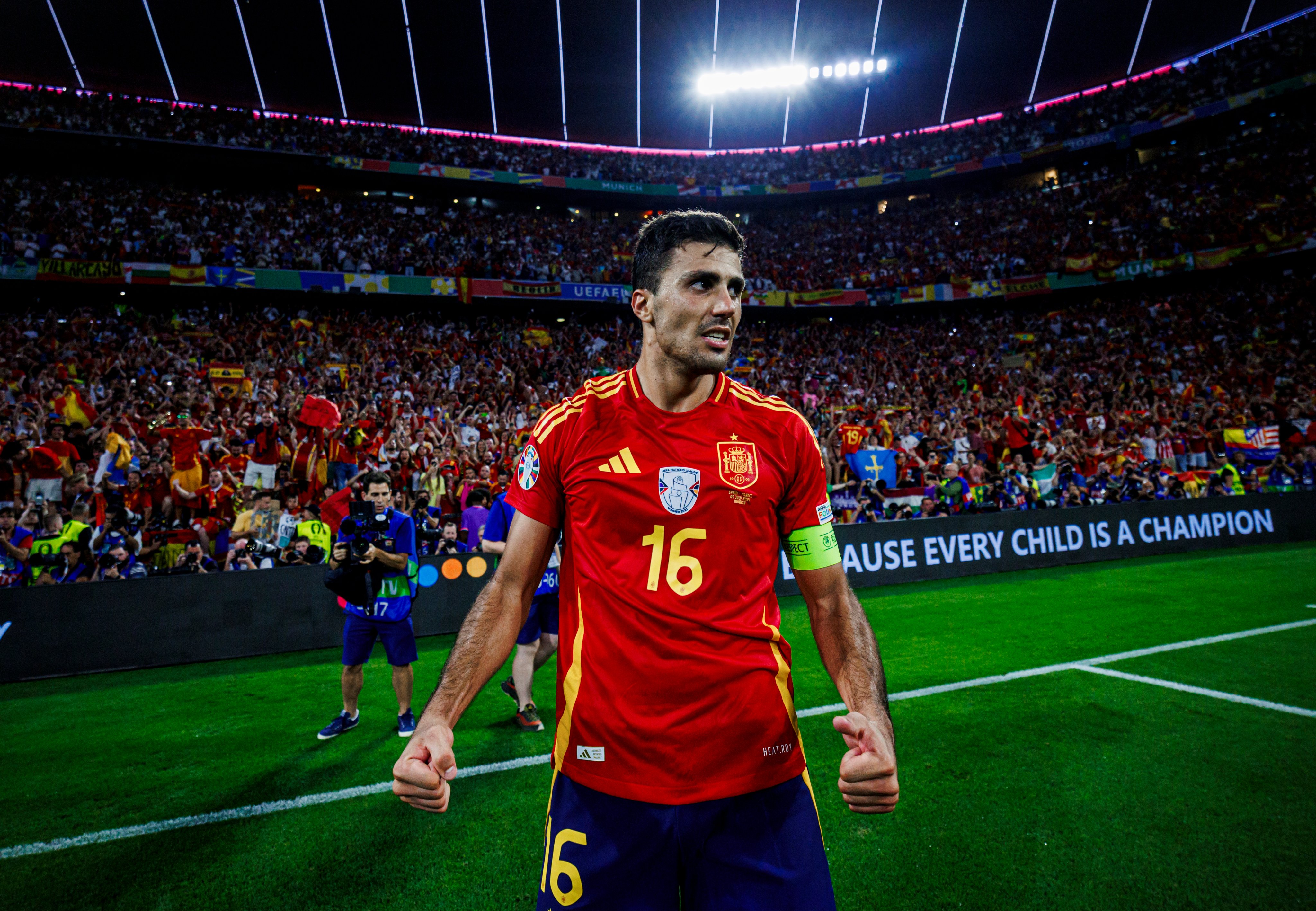 Daftar Pemenang Penghargaan Pemain Terbaik Euro 2024: Rodri dan Lamine Yamal Naik Podium